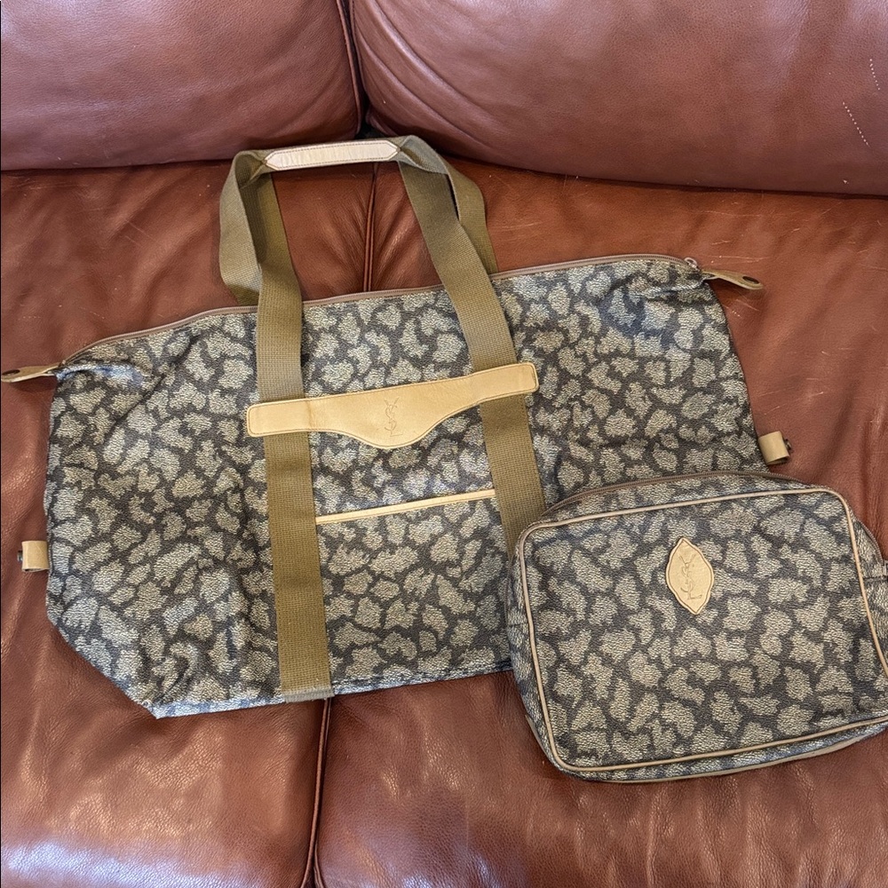 🦒 Yves Saint Laurent Giraffe Pattern Tote & Matching Cosmetic Bag – Rare Set!!!